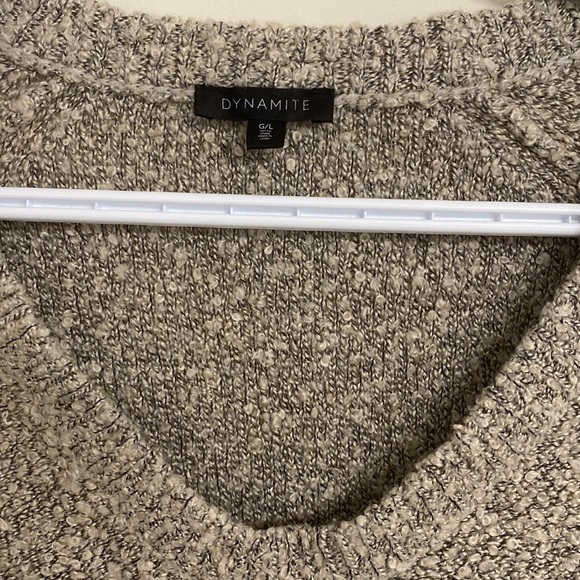 DYNAMITE Sweater - Picture 2 of 3